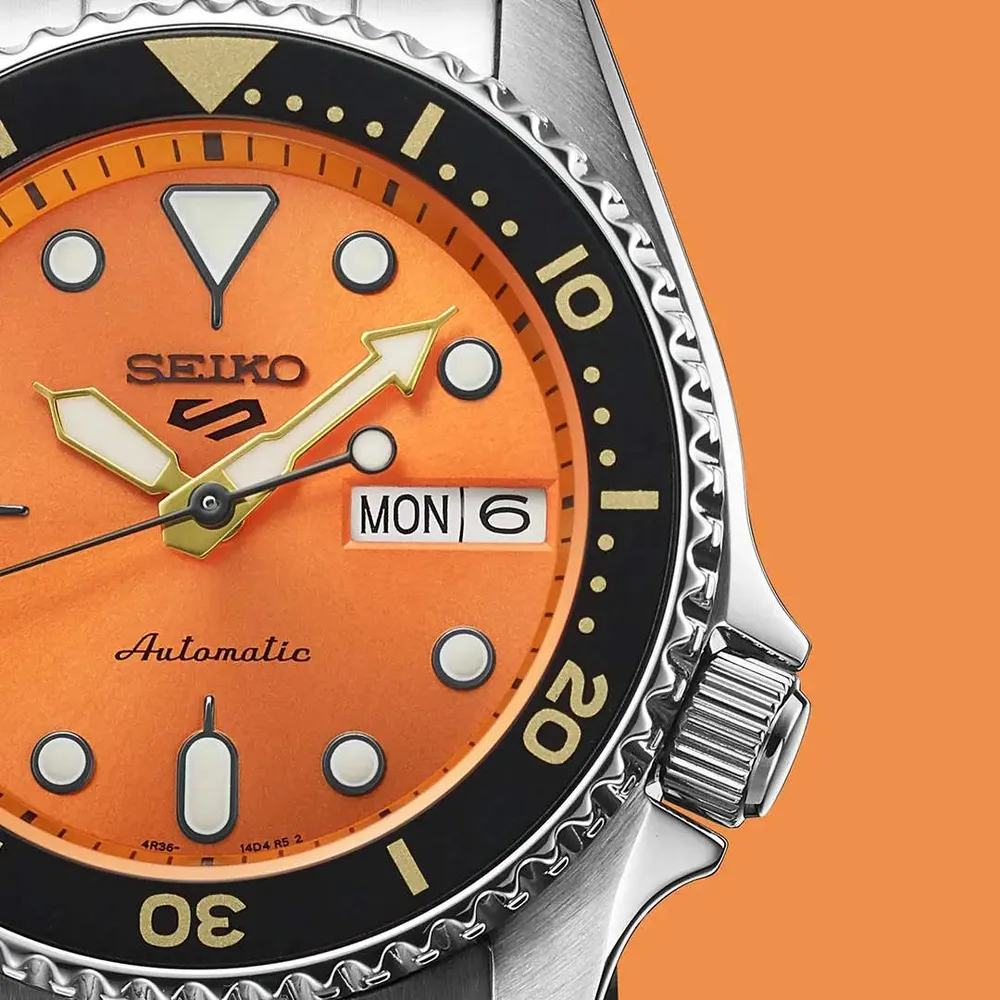 Seiko 5 Sports SKX Style Diver ‘Midi’ - Image 6